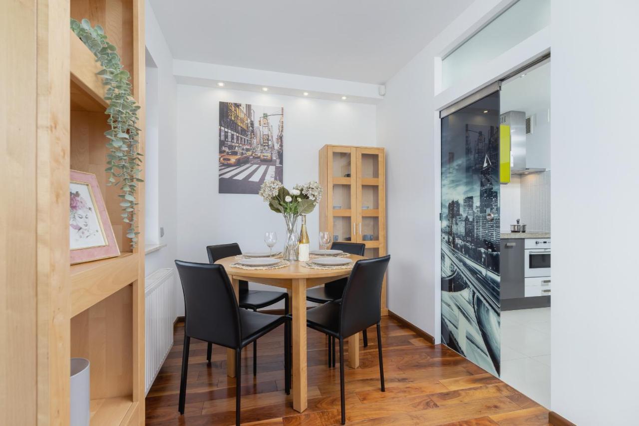 Krakow Blonia Apartment With Balcony By Noclegi Renters Extérieur photo