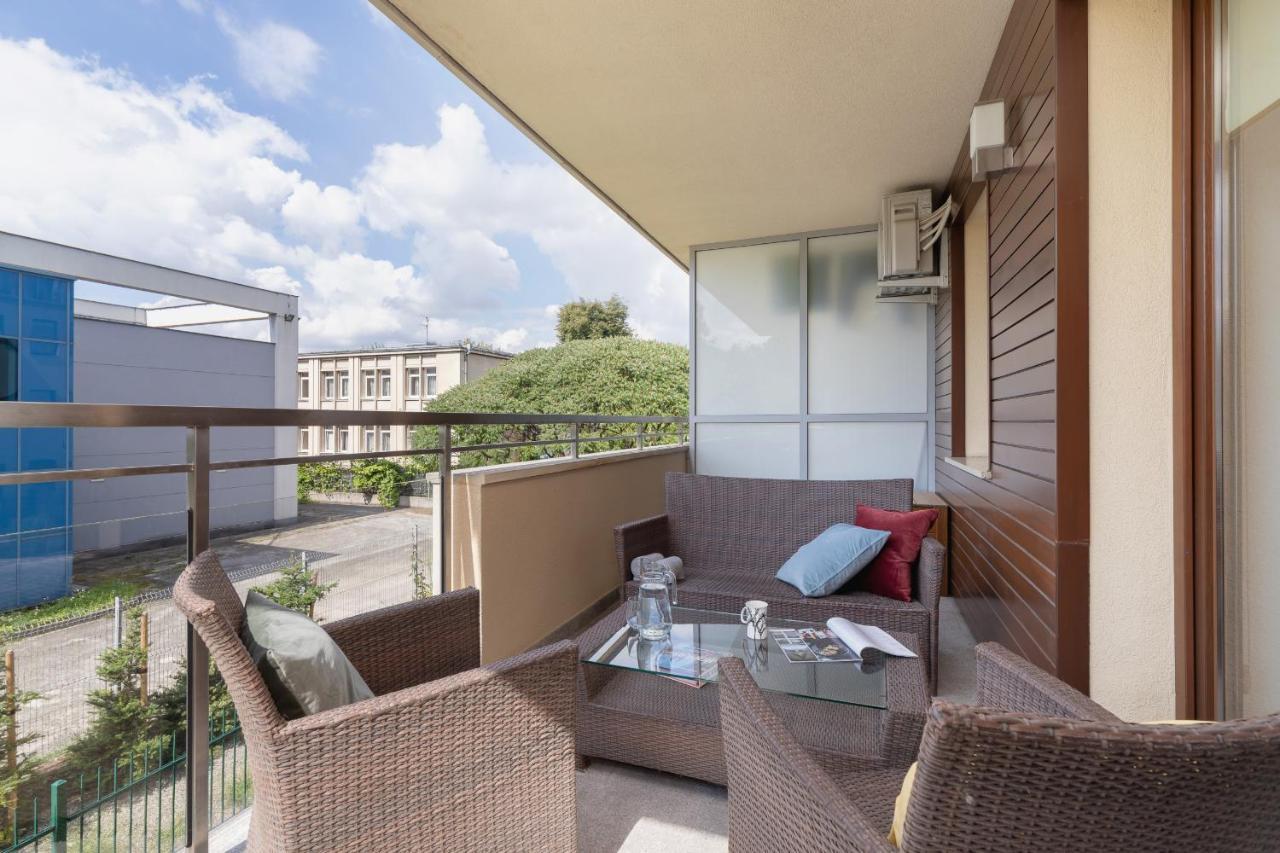 Krakow Blonia Apartment With Balcony By Noclegi Renters Extérieur photo